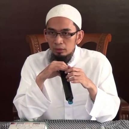 Biografi Ustadz Adi Hidayat Ustadz Terkenal Belajar Hingga Ke Libya