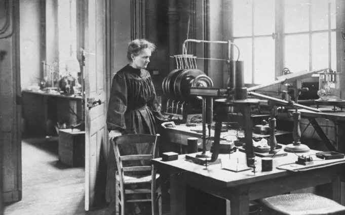 Biografi Marie Curie, Wanita Pertama Peraih Nobel Penemu Radioaktif