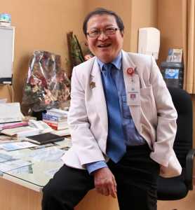 Biografi dr. Lie Dharmawan, Kisah Dokter Inspiratif Untuk Para Kaum Miskin