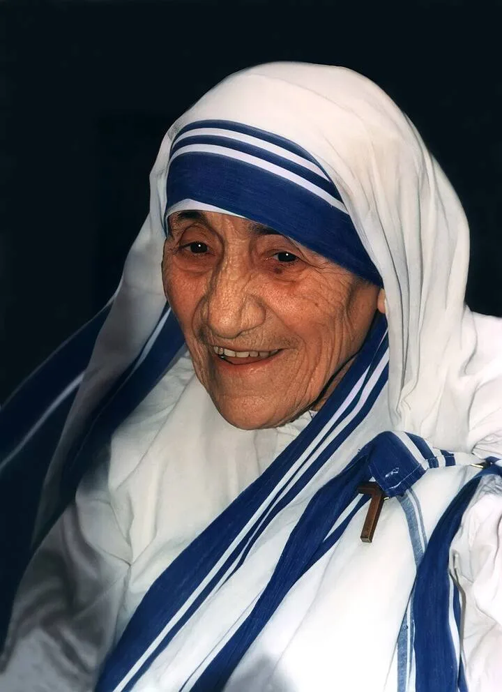 Biografi Bunda Teresa: Pendiri Missionaries of Charity, Suster Kaum Termiskin