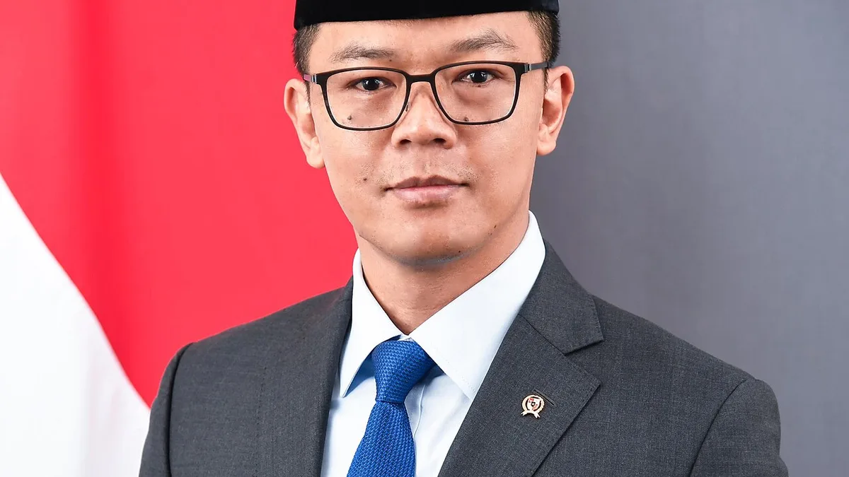 Biografi Sugiono: Menko PMK dan Sekjen Gerindra Kepercayaan Prabowo